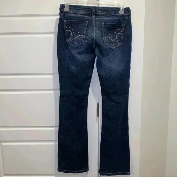 Distressed Truce Ripped Jeans Size 7 Juniors - Picture 3 of 9